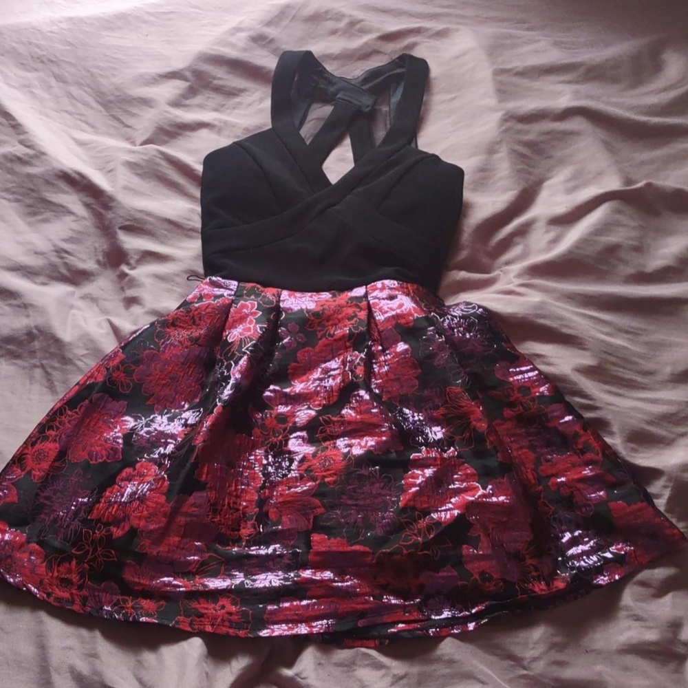 Black and Red Pleated Halter Mini Dress